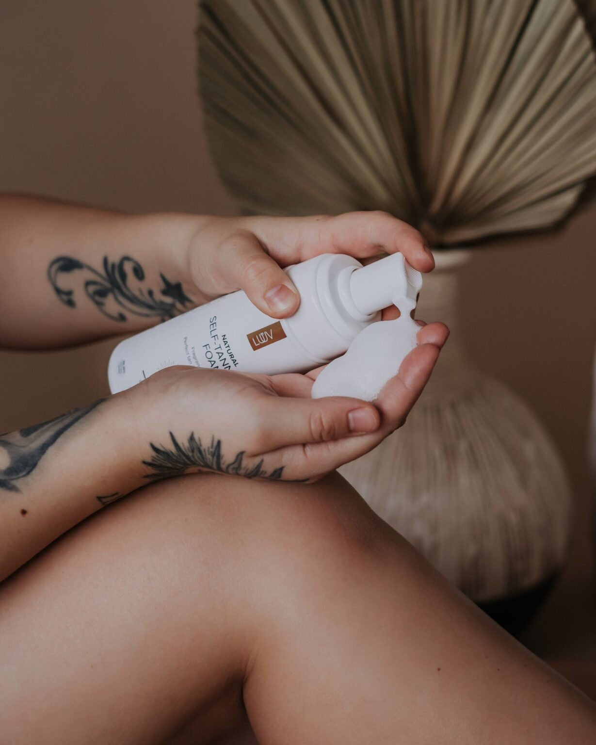 Natūralios savaiminio įdegio putos Medium COSMOS, 150ml