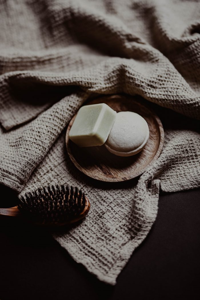 Kietas plaukų priežiūros rinkinys