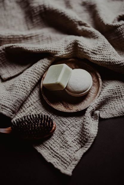 Kietas plaukų priežiūros rinkinys